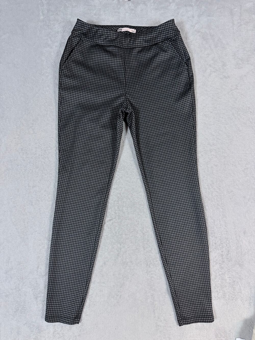 SO Kohl’s Houndstooth Pants Size 8 Black Gray